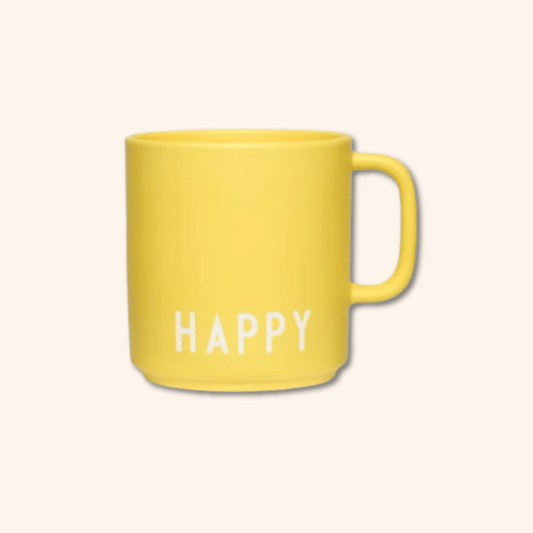 Kopp med teksten "Happy"