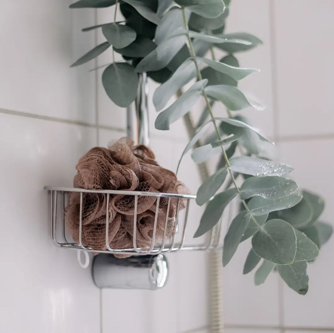 Spa set in bamboo gift basket