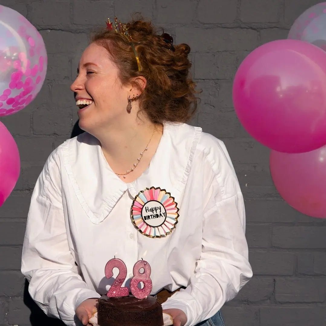 Bursdagsnål - Happy Birthday